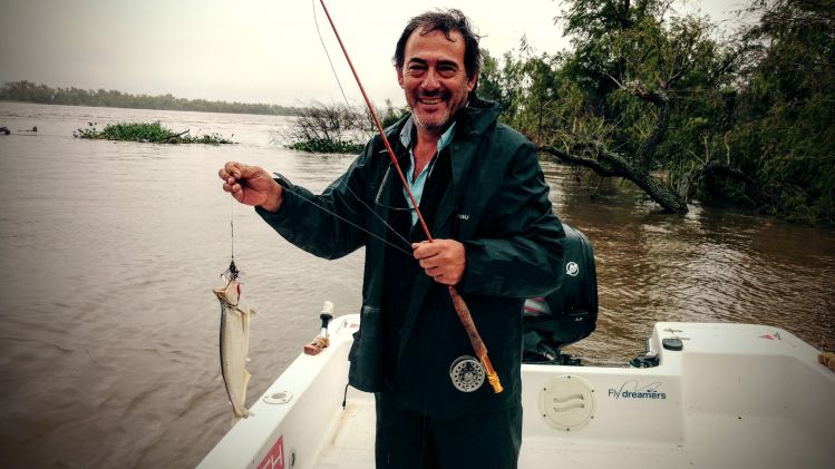 Jorge Lobito y unos de los tantos chafas pescados con su equipo #3