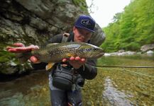  Foto de Pesca con Mosca de Trucha marmorata por Lesly Janssen – Fly dreamers 