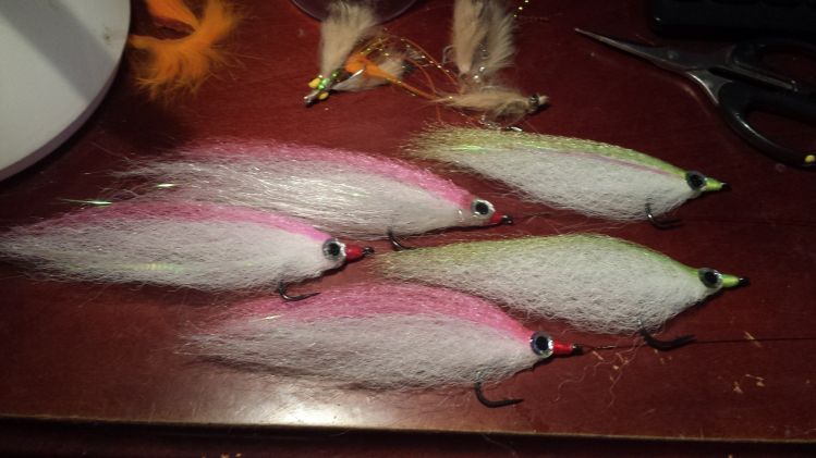 7" supreme and super hair hollow tied King Mackerel flies for later this week....they like it bright!!!