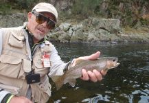  Fotografía de Pesca con Mosca de Trucha arcoiris compartida por Edgar Carlos Lanzi – Fly dreamers