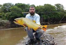  Situación de Pesca con Mosca de Golden dorado – Fotografía por Jorge Gervasi en Fly dreamers