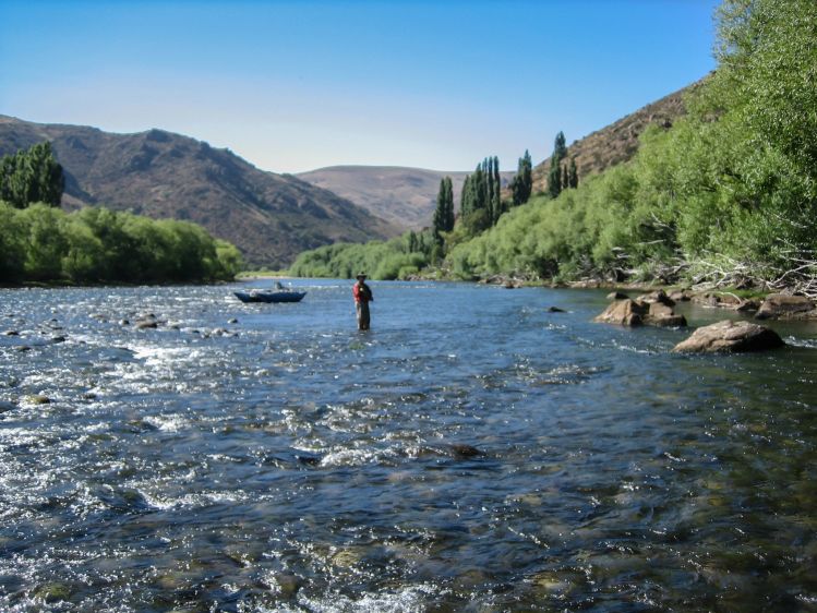 Aluminé River