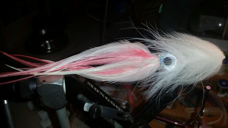 Squid flies for the new 11wt and the offshore critters....have already lost 3 to unknown big fish. ..going to get good!