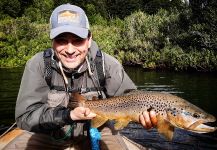  Fotografía de Pesca con Mosca de Salmo fario por Matapiojo  Lodge | Fly dreamers