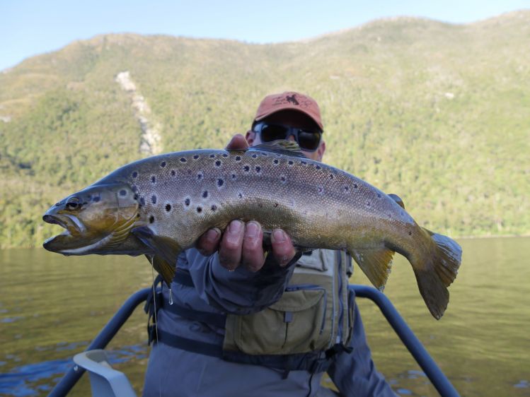 Operación de pesca en Futaleufú y alrededores