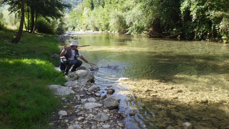 One of the best river in Central Southern Italy. Browns, rainbows, brooks, chubs and a few graylings in the lowest stretch.