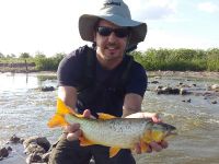 Saco más de 7 doradillos en menos de horas tremendo pescador. De Marcos Juarez. Córdoba vino en búsqueda de su tesoro